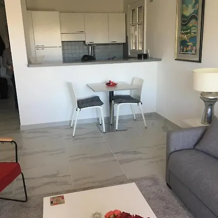 Superior On First Floor With Sea View * Antibes