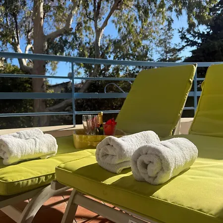 Superior On First Floor With Sea View * אנטיב