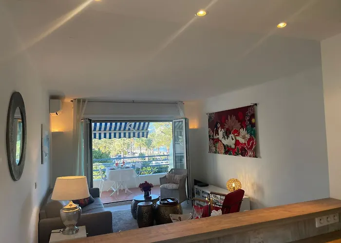Superior On First Floor With Sea View * Antibes